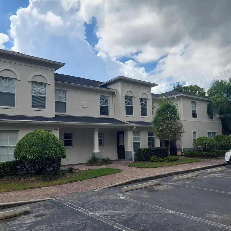 9544 Charlesberg Drive, Tampa, FL 33635 - Image #2