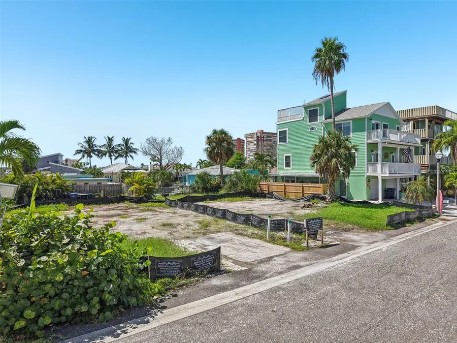 639 182nd Avenue E, Redington Shores, FL 33708 - Image #2