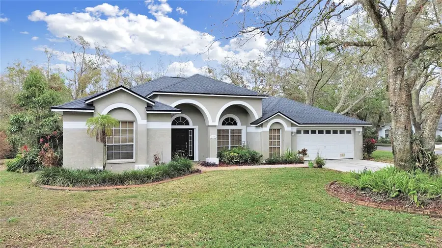 17307 Oak Ledge Drive, Lutz, FL 33549 - Image #2