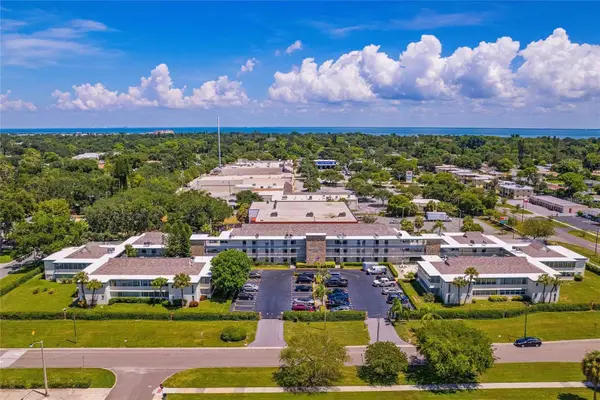 6100 12th Street S #221, ST PETERSBURG, FL 33705