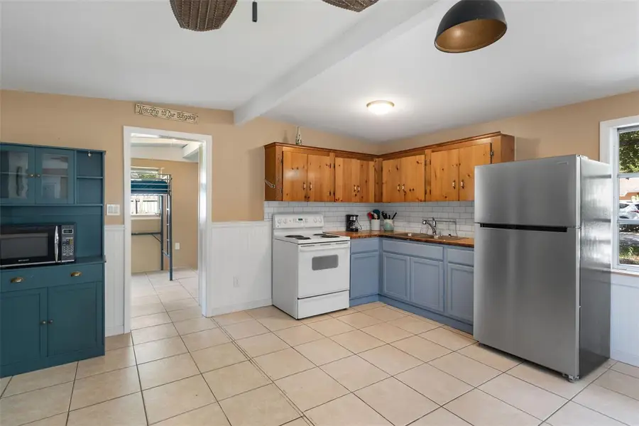 6129 Beacon Point Drive, Weeki Wachee, FL 34607 - Image #2