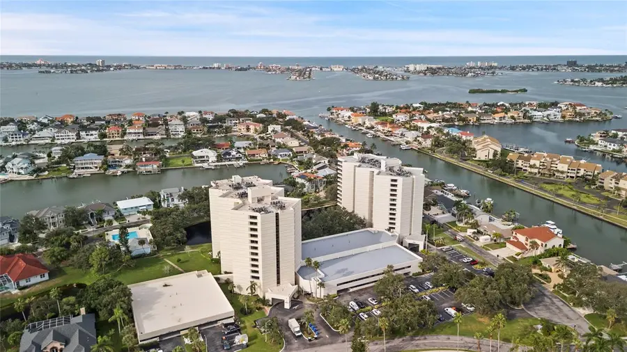 5950 Pelican Bay Plaza S #705, Gulfport, FL 33707 - Image #3