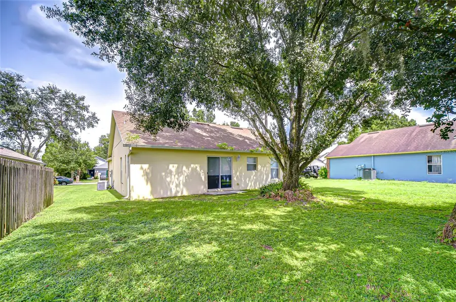 107 Citrus Landing Drive, Plant City, FL 33563 - Image #2