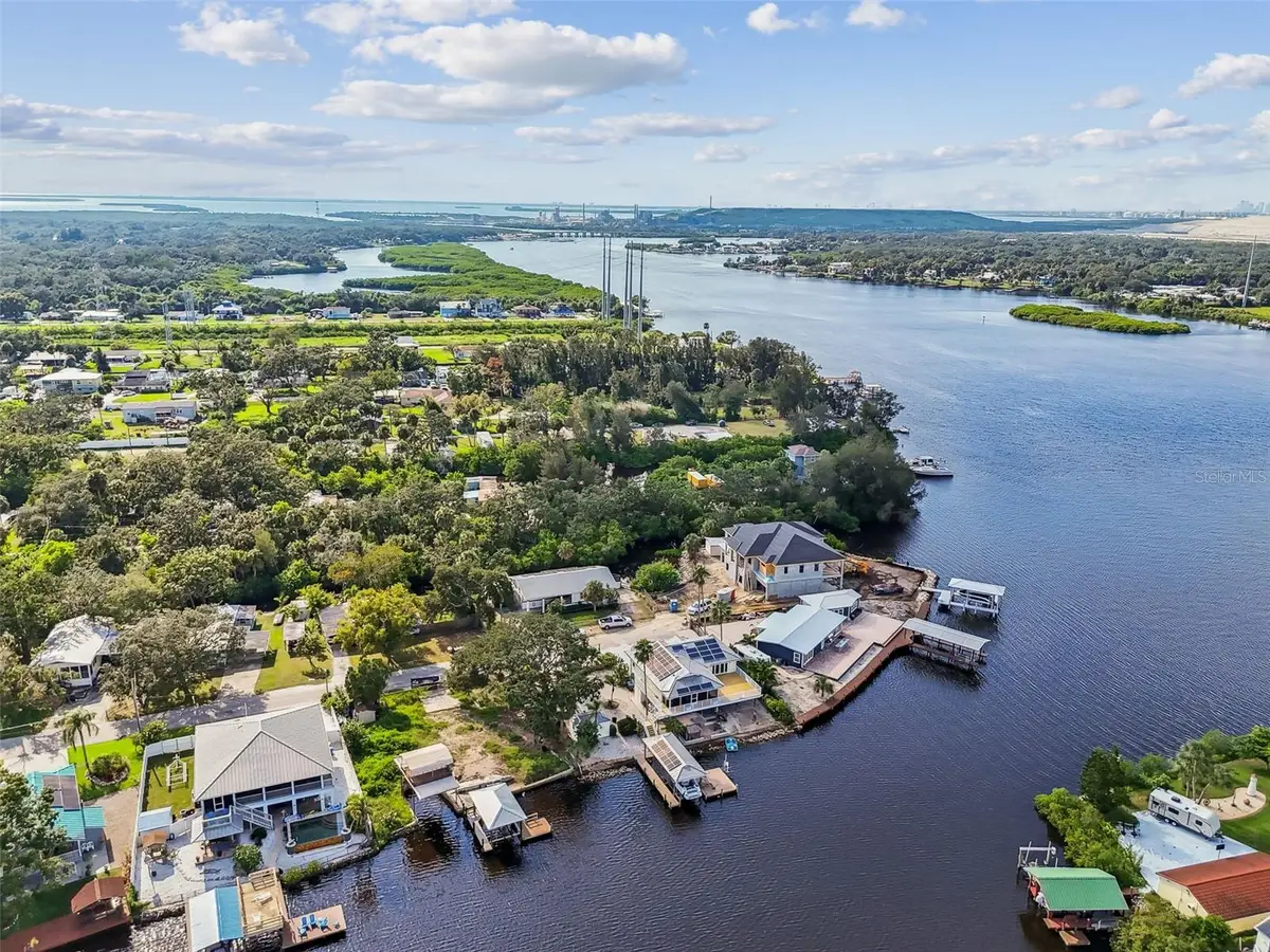 9914 Alavista Drive, Gibsonton, FL 33534 - Image #1