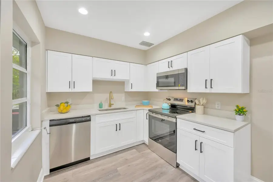 603 Clay Court, Brandon, FL 33510 - Image #2