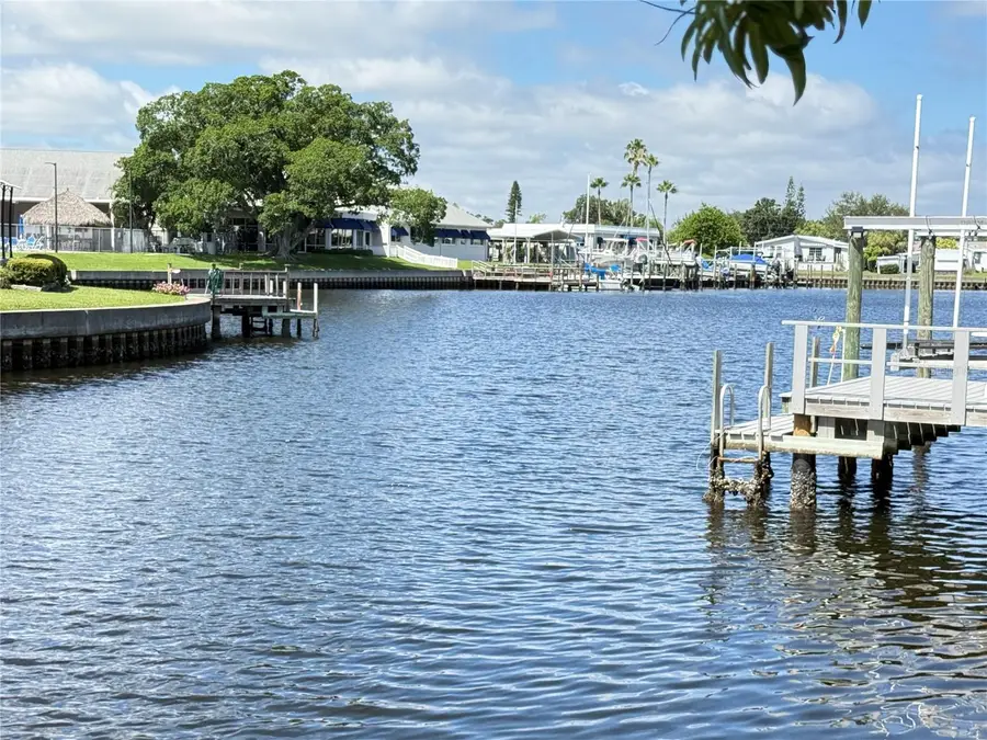 134 Americana Court Ne #216, Saint Petersburg, FL 33702 - Image #3