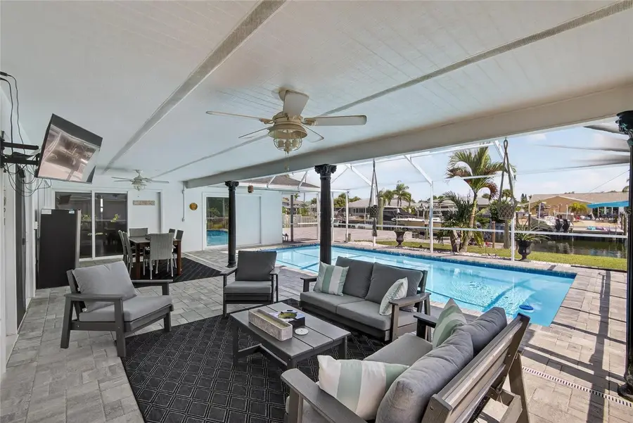 6337 Cocoa Lane, Apollo Beach, FL 33572 - Image #2