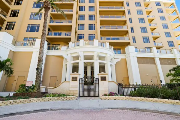 11 Baymont Street #909, CLEARWATER BEACH, FL 33767