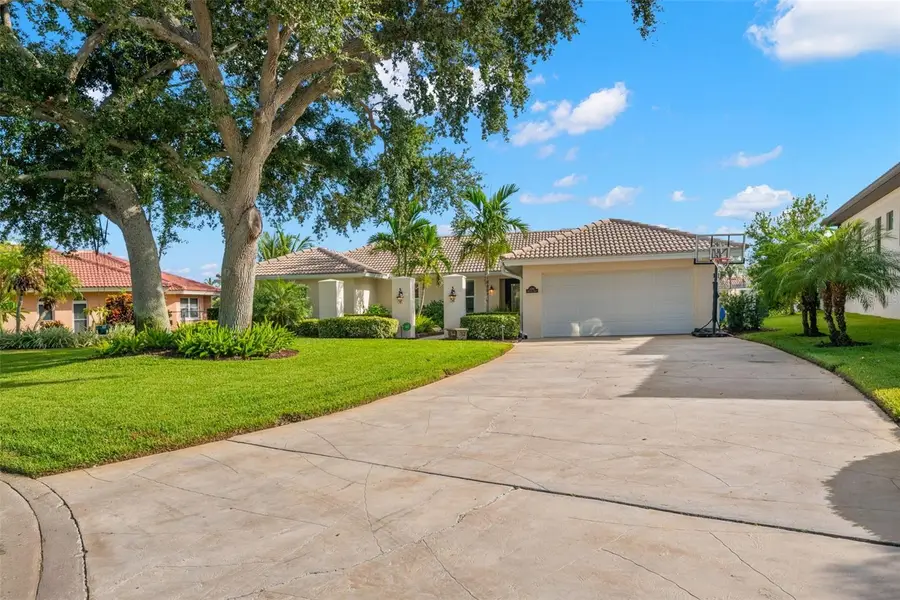 2280 Mermaid Point Ne, Saint Petersburg, FL 33703 - Image #3