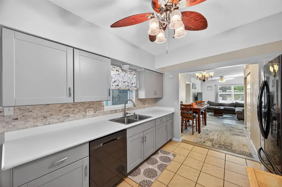 8486 Pelican Lane, Seminole, FL 33777 - Image #3