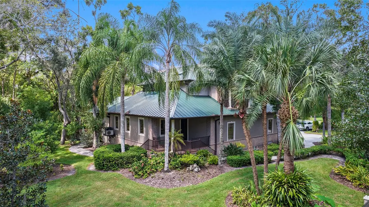 1252 E Lake Drive, Tarpon Springs, FL 34688 - Image #1