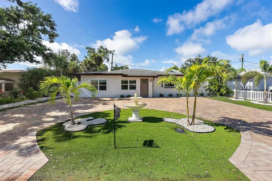 6750 W Flamingo Way S, Saint Petersburg, FL 33707 - Image #2