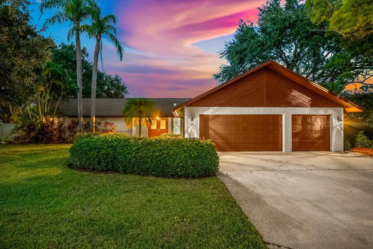 12601 Frank Drive S, Seminole, FL 33776 - Image #1