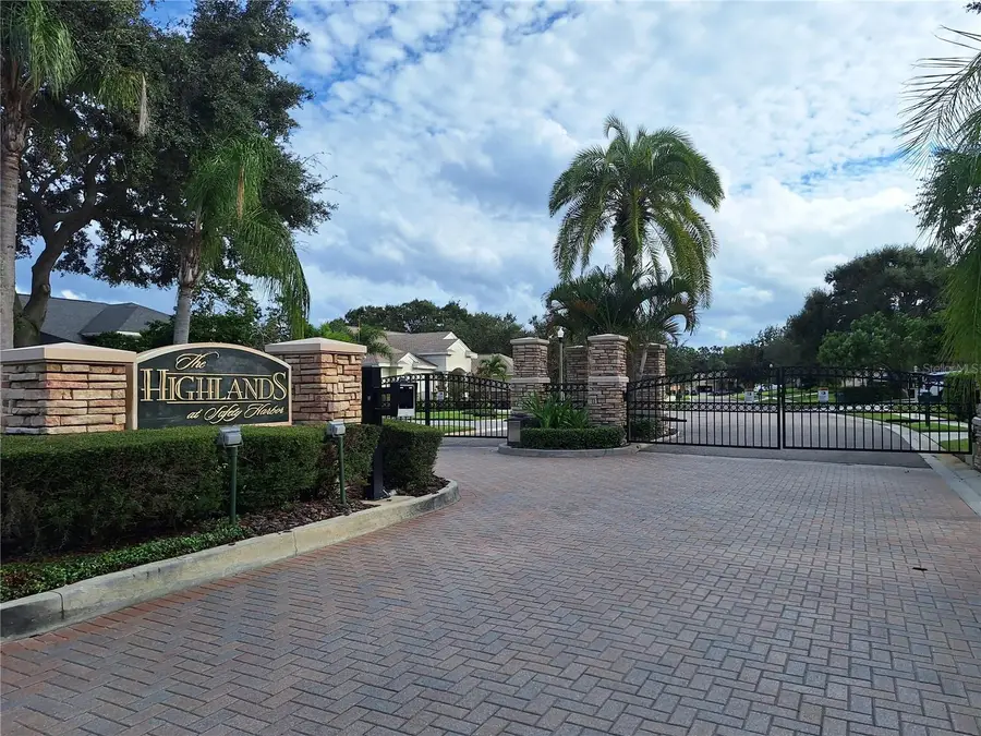 8 Copperwood Court, Safety Harbor, FL 34695 - Image #3