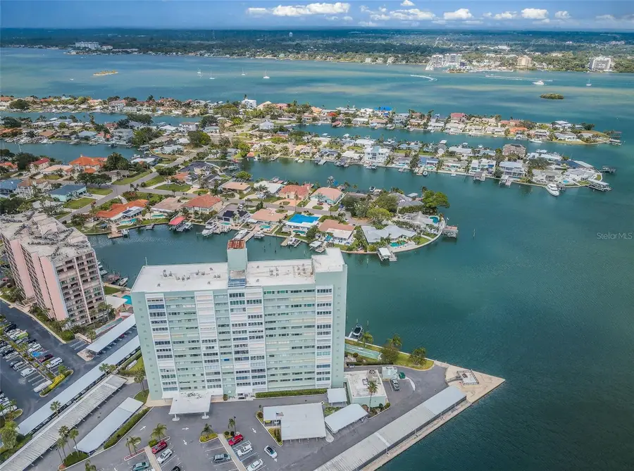 31 Island Way #605, Clearwater Beach, FL 33767 - Image #2