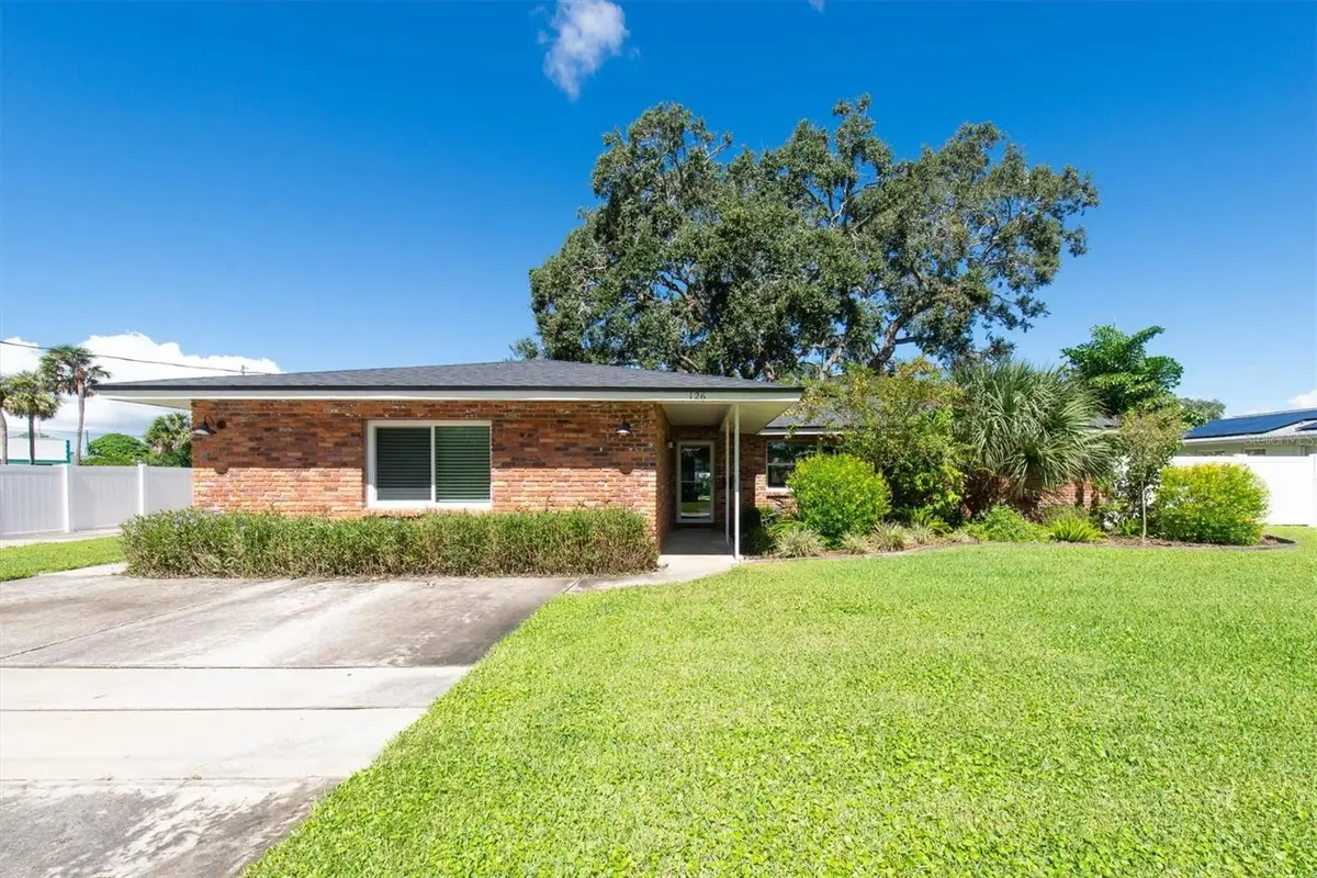 126 SE Madison Circle N, Saint Petersburg, FL 33703 - Image #1