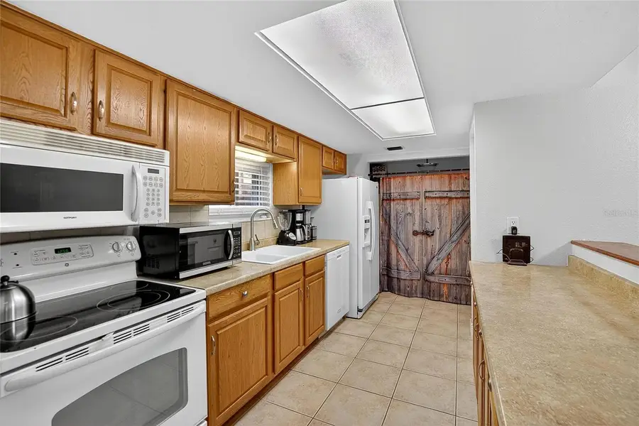 8003 Hibiscus Drive, Temple Terrace, FL 33637 - Image #2