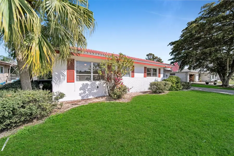 1563 Covington Circle E, Fort Myers, FL 33919 - Image #3