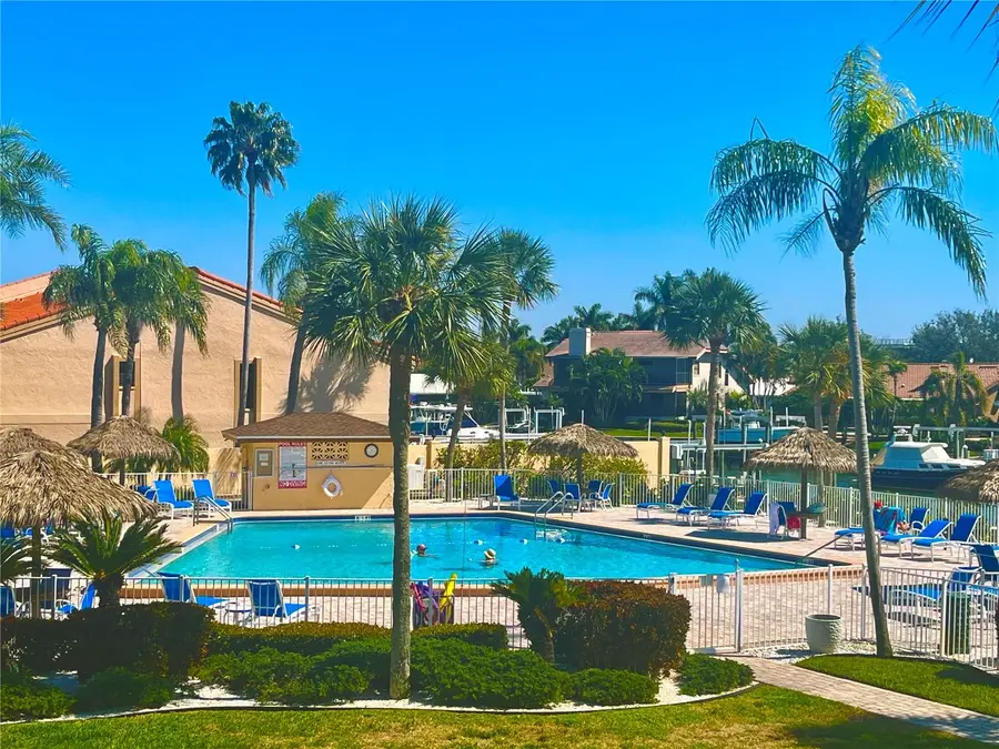 4900 Brittany Drive S #1003, Saint Petersburg, FL 33715 - Image #3