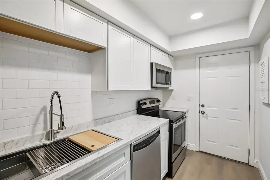 2906 Lichen Lane #B, Clearwater, FL 33760 - Image #2