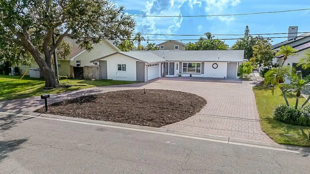 12120 7th Street E, Treasure Island, FL 33706 - Image #1