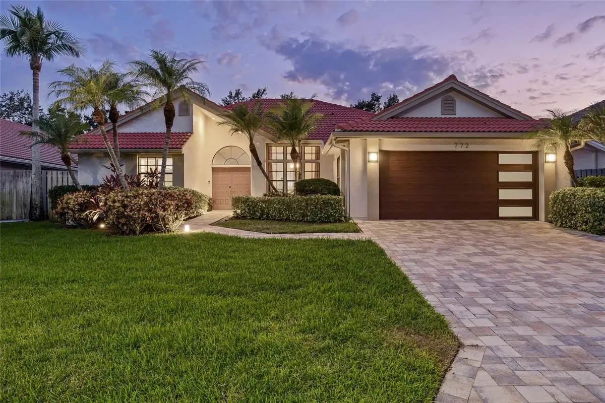 772 Live Oak Terrace Ne, Saint Petersburg, FL 33703 - Image #1