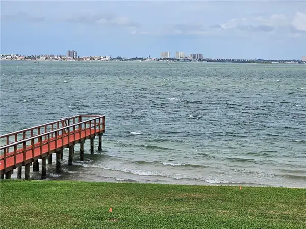 6177 Sun Boulevard #203, ST PETERSBURG, FL 33715