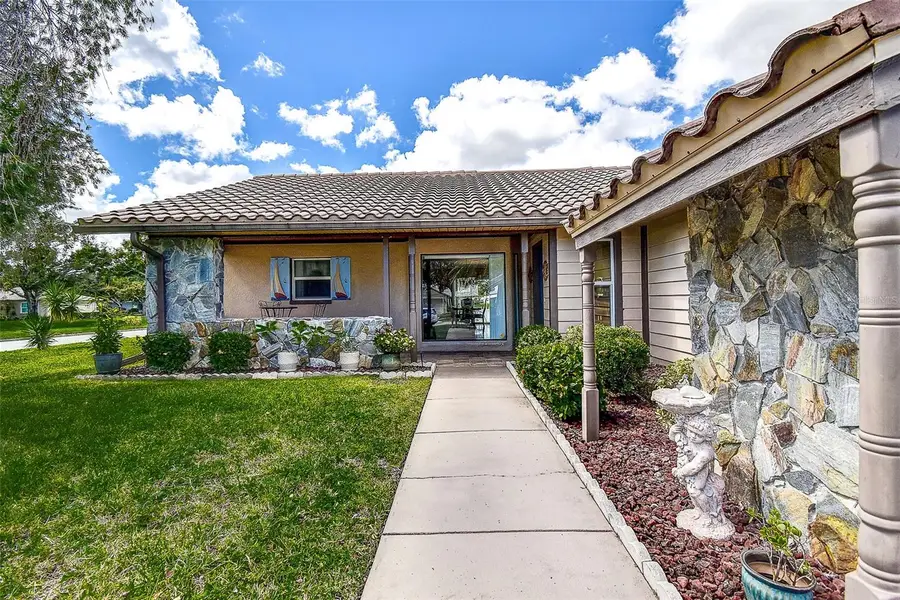 10660 41st Court N, Clearwater, FL 33762 - Image #2