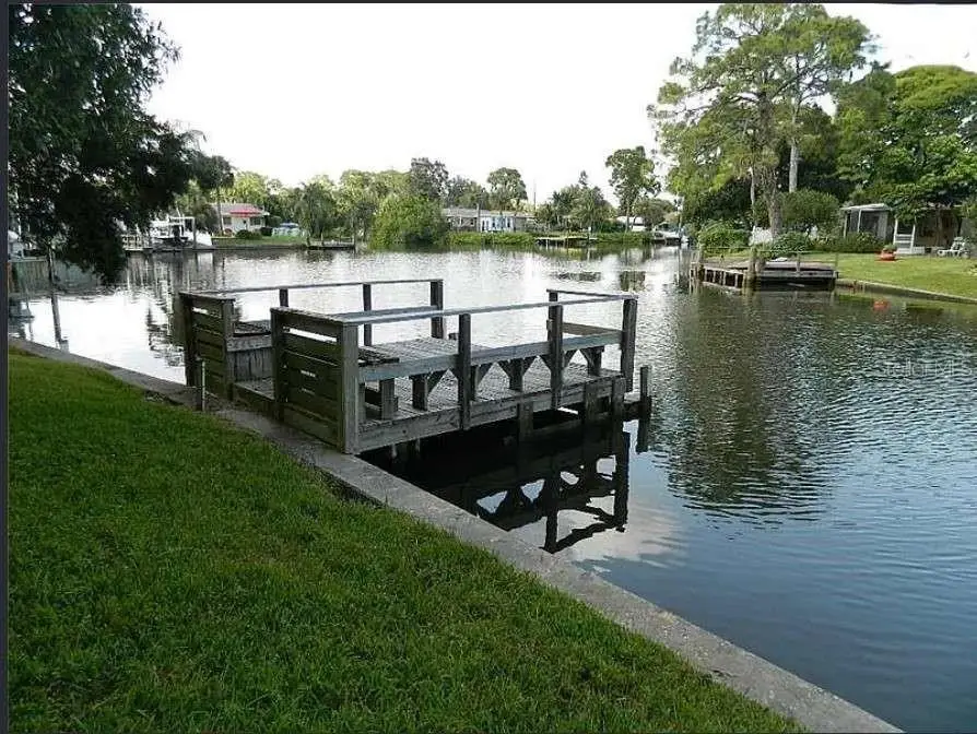 4661 Carson Street Ne, Saint Petersburg, FL 33703 - Image #2