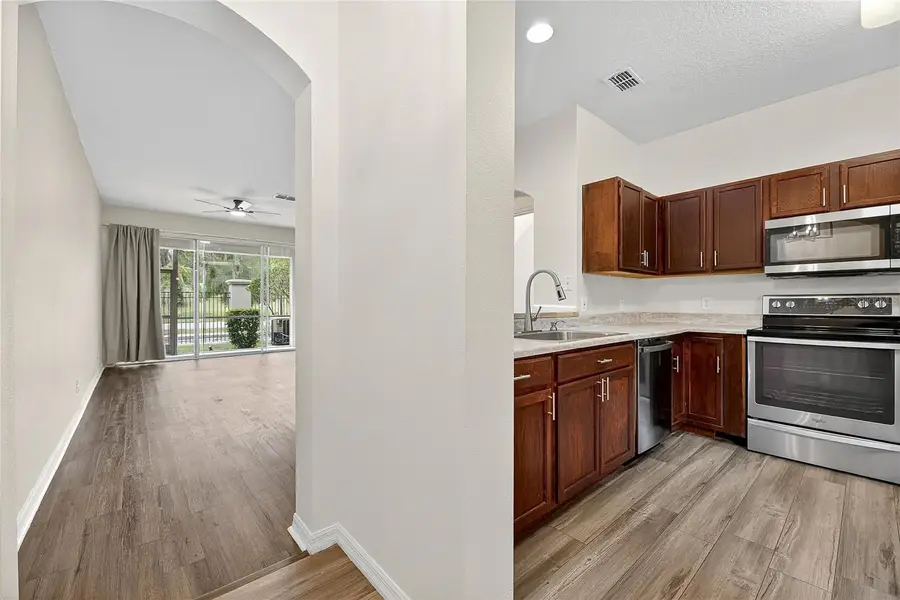 9810 Fan Palm Way, Tampa, FL 33610 - Image #2