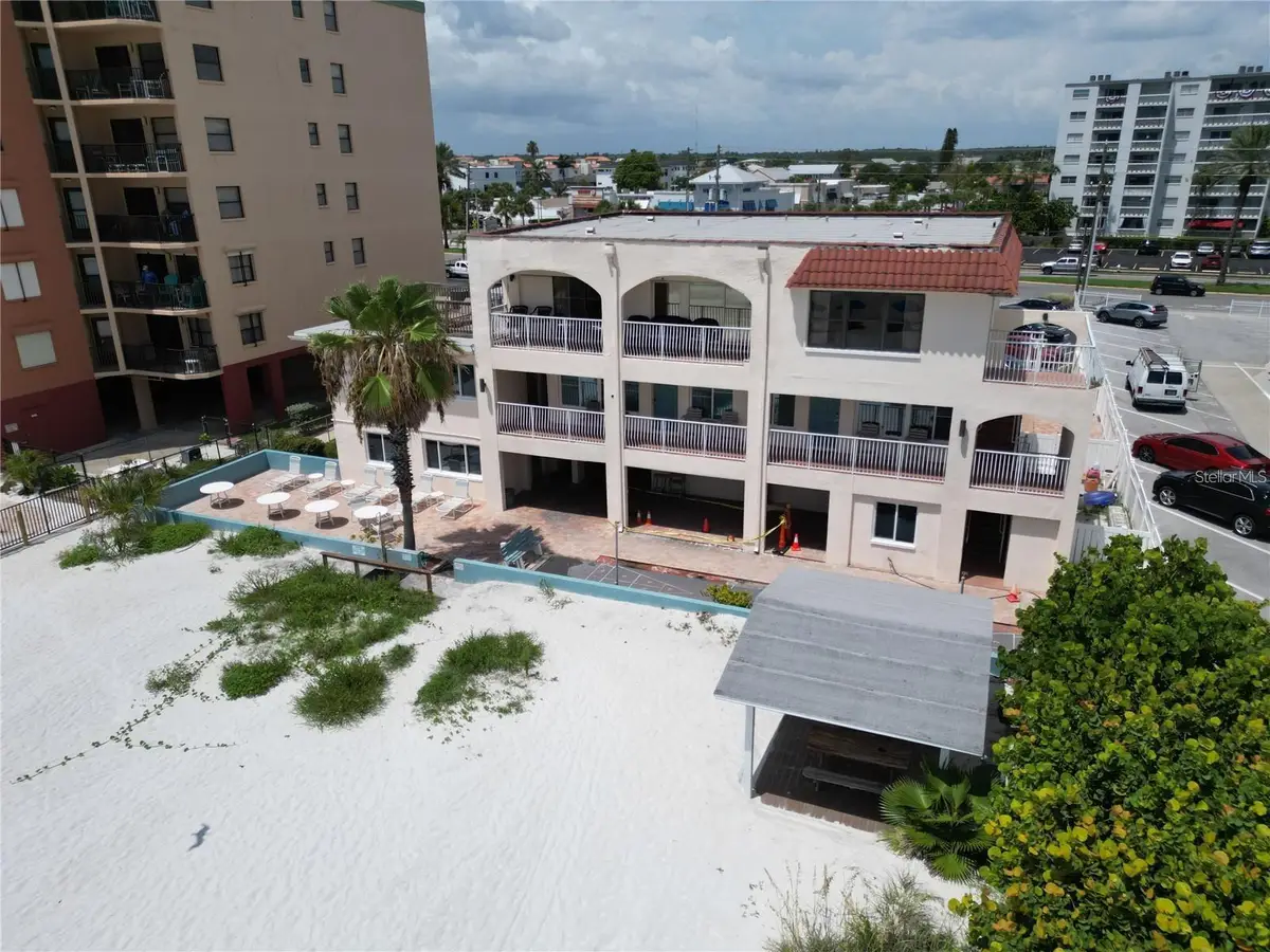 17300 Gulf Boulevard #9, North Redington Beach, FL 33708 - Image #1