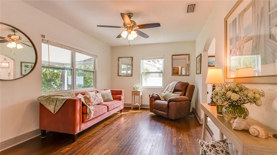 4328 Queen Street N, Saint Petersburg, FL 33714 - Image #3