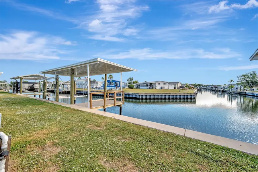 142 S Saint Thomas Circle, Apollo Beach, FL 33572 - Image #3