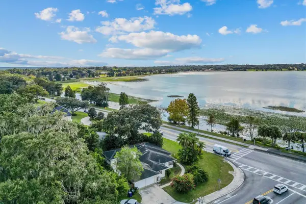 225 Lake Hollingsworth Drive, LAKELAND, FL 33803