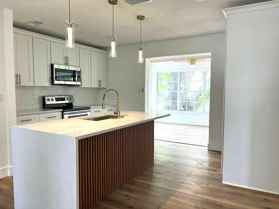 1706 W Fore Drive, Tampa, FL 33612 - Image #2