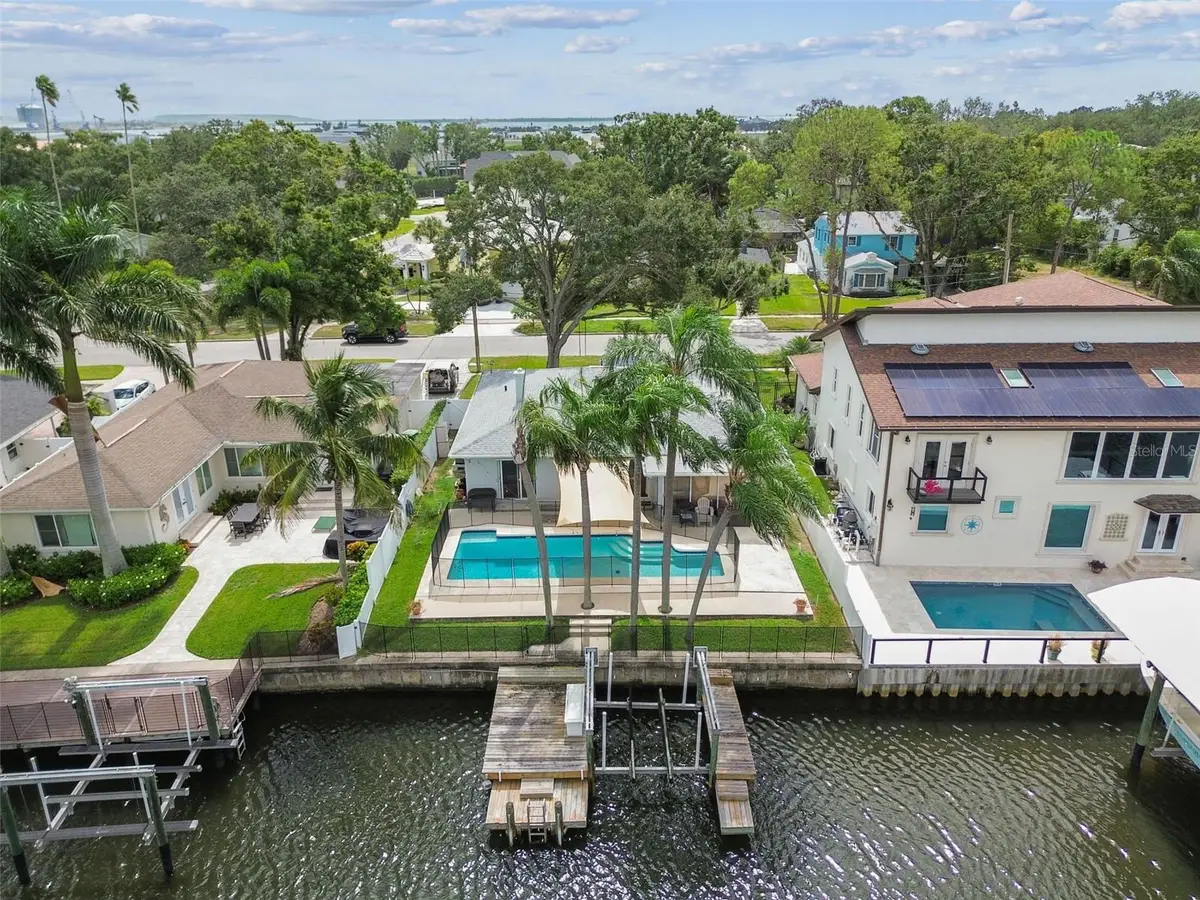 642 Geneva Place, Tampa, FL 33606 - Image #1