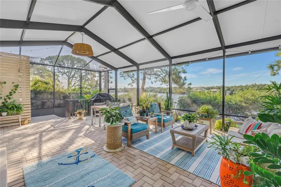 956 San Carlos Court Ne, Saint Petersburg, FL 33702 - Image #3