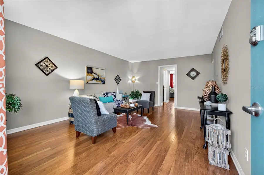 4880 Locust Street Ne #330, Saint Petersburg, FL 33703 - Image #3