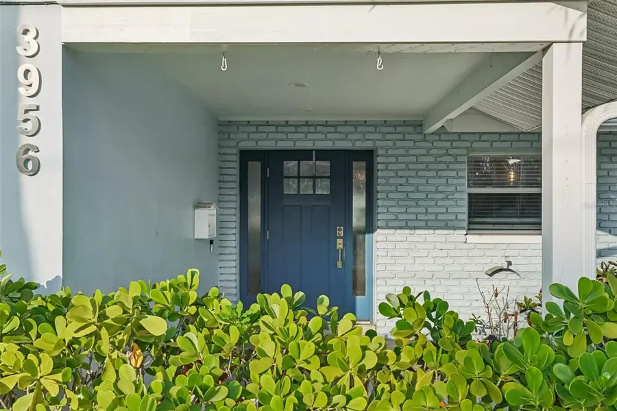 3956 Shore Acres Boulevard Ne, Saint Petersburg, FL 33703 - Image #3