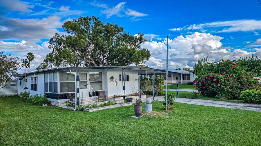 5316 Comanche Street, Zephyrhills, FL 33542 - Image #2