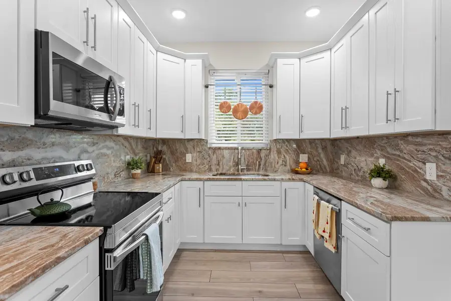 657 26th Avenue S, Saint Petersburg, FL 33705 - Image #3