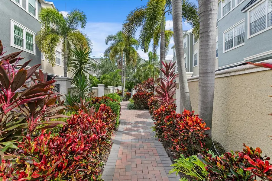 1427 Harbour Walk Road, Tampa, FL 33602 - Image #2