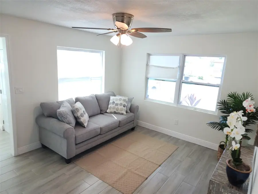 2432 Auburn Street S, Saint Petersburg, FL 33712 - Image #3