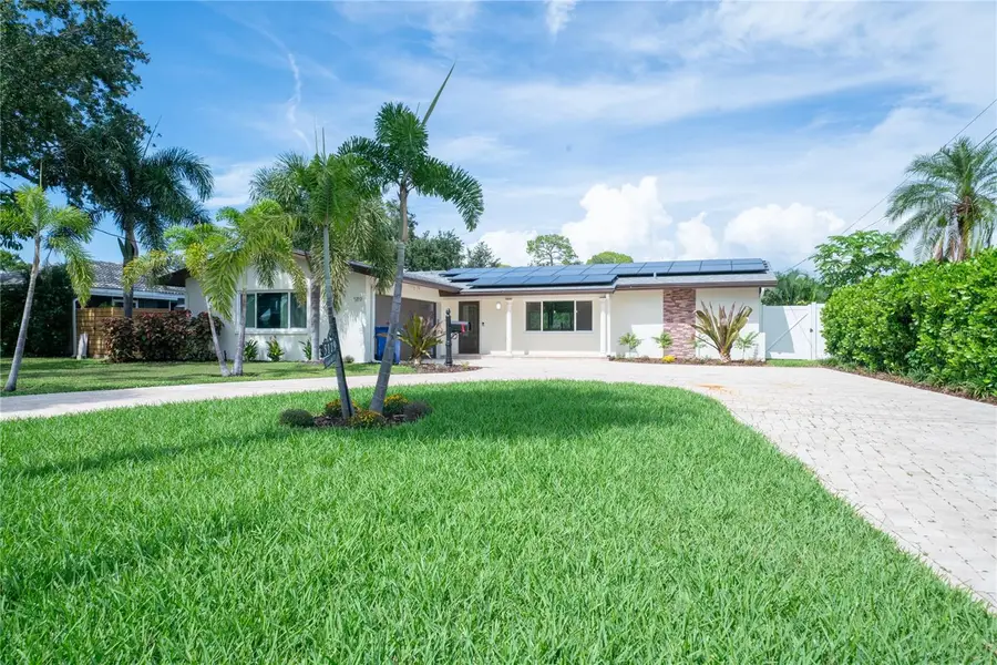 5119 Venetian Boulevard Ne, Saint Petersburg, FL 33703 - Image #2