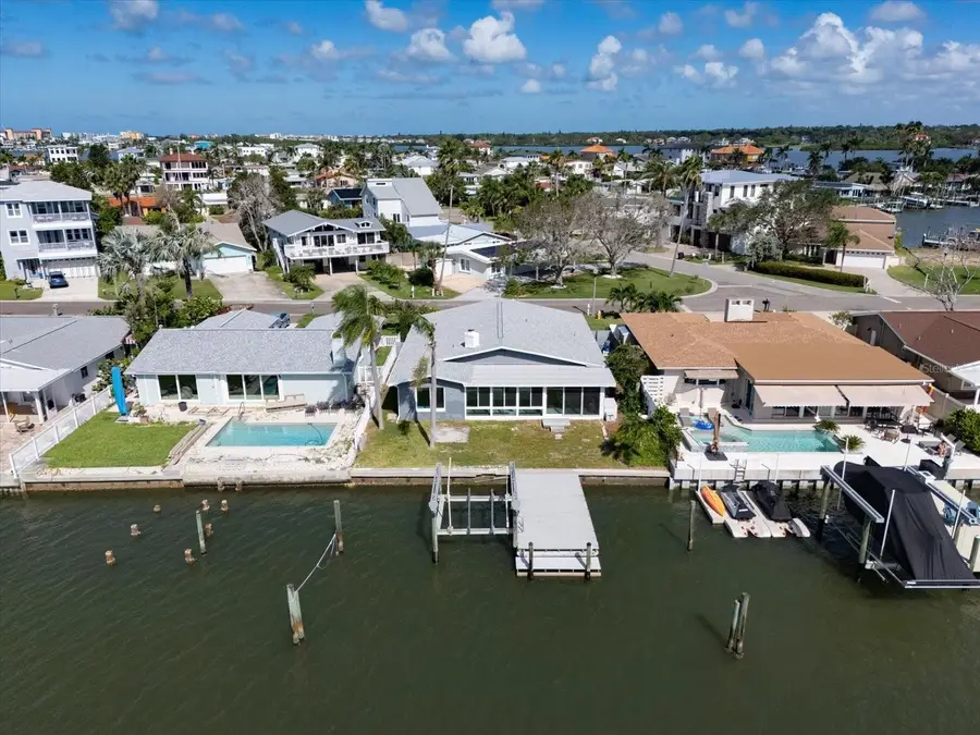 219 176th Avenue E, Redington Shores, FL 33708 - Image #2