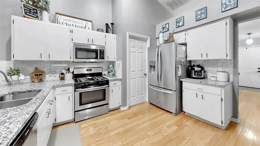 28422 Tall Grass Drive, Wesley Chapel, FL 33543 - Image #3