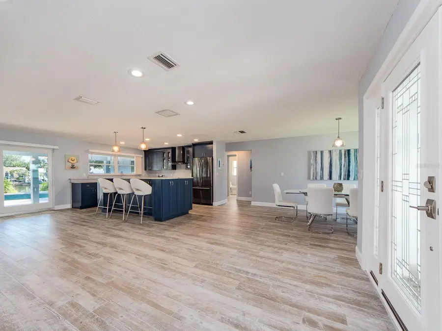 725 Snug Island, Clearwater Beach, FL 33767 - Image #3