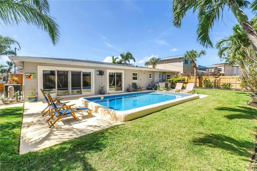 6904 Grande Vista Way S, Saint Petersburg, FL 33707 - Image #2