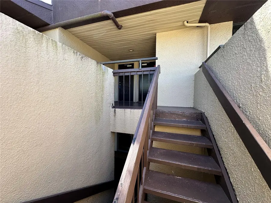 860 S Village Drive N #201, Saint Petersburg, FL 33716 - Image #3