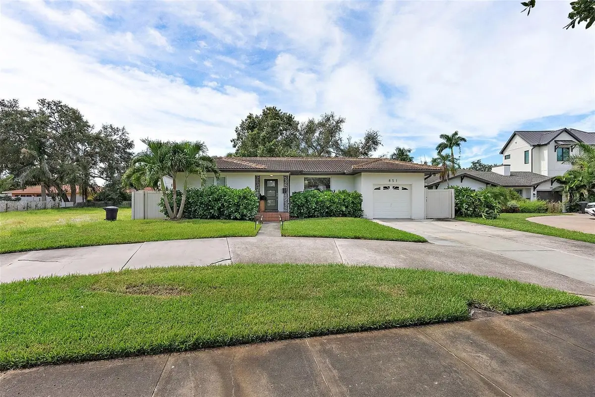 851 Snell Isle Boulevard Ne, Saint Petersburg, FL 33704 - Image #1